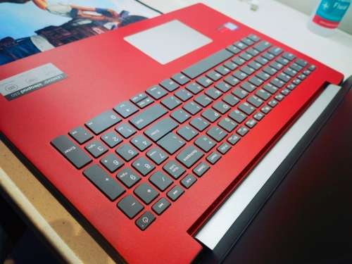 PERFORMANCE EDITION*LENOVO 330*8TH GEN i7*i7-8550U*12GB DDR4*512GB SSD*HD*RADEON 530*QUAD CORE