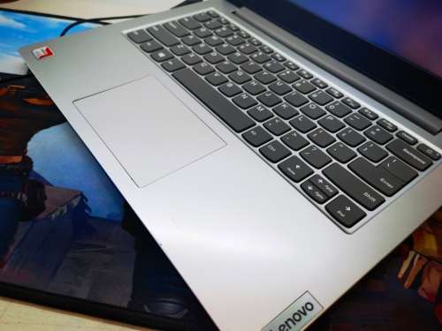 OFFICE/SCHOOL*8th GEN*LENOVO IDEAPAD SLIM 1*AMD A4-9125*4 CORE*RADEON R3 GRAPHICS*4GB*64GB SSD