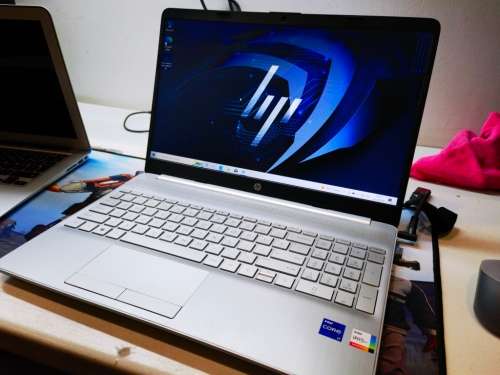 11TH GEN i7 BEAST!*HP NOTEBOOK 15*i7-1165G7*16GB DDR4*256GB SSD*1TB HDD*WARRANTY*FHD*