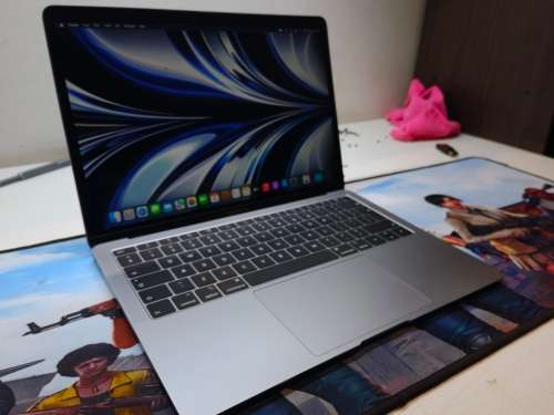 *DO NOT MISS!*13`2019 MACBOOK AIR TRUE TONE*8TH GEN*i5-8210Y*8GB RAM*256GB SSD*235 CYCLES