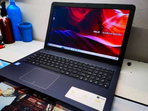 ASUS X543M-i3-7100-8GB-256gb ssd-HD GRAPHICS