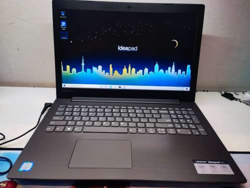 *BEAUTIFUL 8th GEN*LENOVO 330*i3-8130U*1000GB*HD*8GB DDR4*