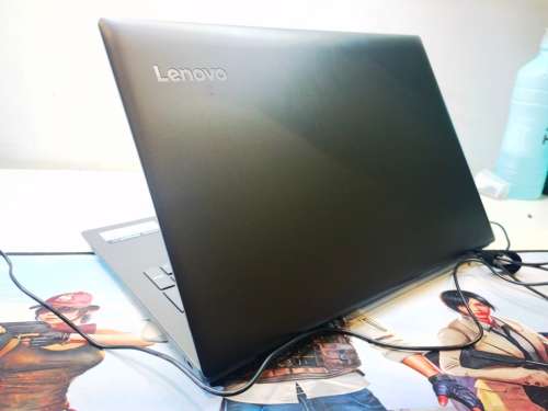 *BEAUTIFUL 8th GEN*LENOVO 330*i3-8130U*1000GB*HD*8GB DDR4*