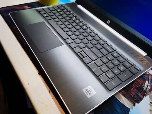 BRILLIANT!*AS NEW!*VERY FAST!*10TH GEN!*HP 15*i5-1035G1*8GB DDR4*512GB SSD*HD*WIFI 6*