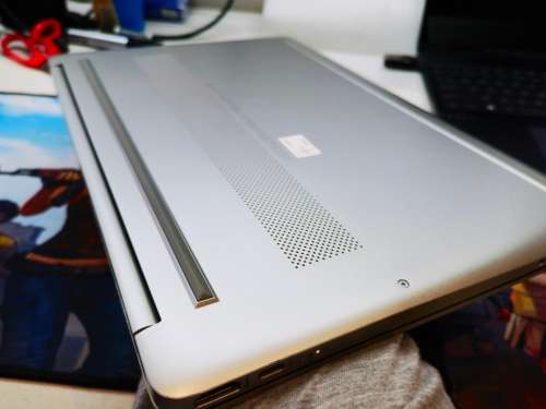 BRILLIANT!*AS NEW!*VERY FAST!*10TH GEN!*HP 15*i5-1035G1*8GB DDR4*512GB SSD*HD*WIFI 6*