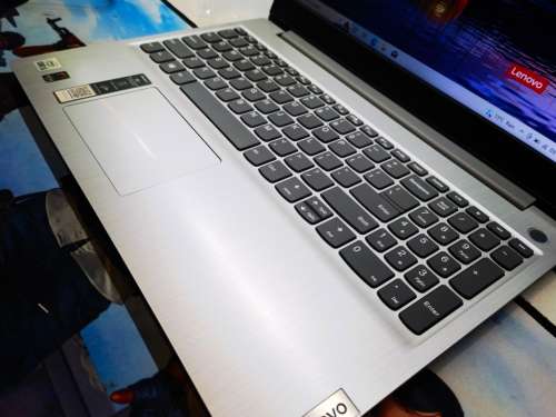 10TH GEN BEAST!*LENOVO IDEAPAD 3*i5-1035g4*8GB DDR4*256GB SSD*HD*G4 GRAPHICS*WARRANTY