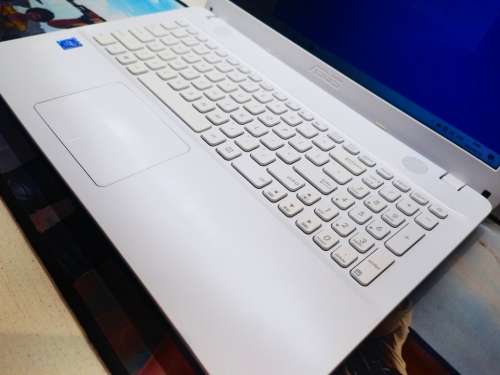 *STUNNING*ASUS A514S*N3060*2GB*500GB*HD GRAPHICS*DVD*