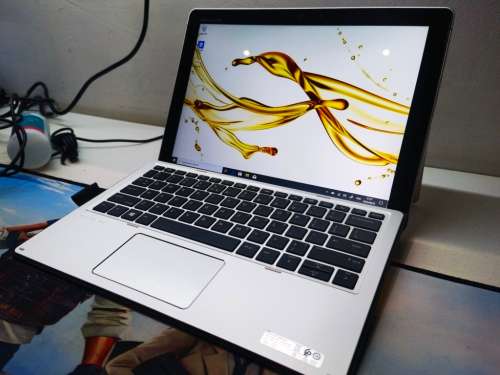 *AMAZING*STUNNING*HP ELITE X2 1012*R32K RETAIL*i5-7200U*3K DISPLAY*8GB*256GB SSD*TOUCHSCREEN*