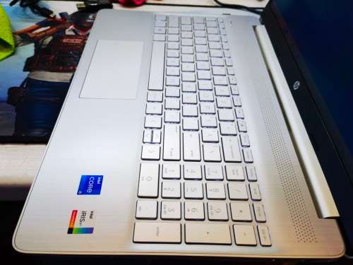 AS BRAND NEW!*11TH GEN BEAST!*HP NOTEBOOK 15s*i7-1165G7*8GB DDR4*512GB SSD*FHD*BACKLIT