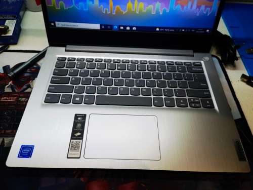 AS NEW!*FAST*9th GEN*LENOVO IDEAPAD 3*N4020*4GB*256GB SSD*FULL HD*UHD 600 GRAPHICS*WARRANTY