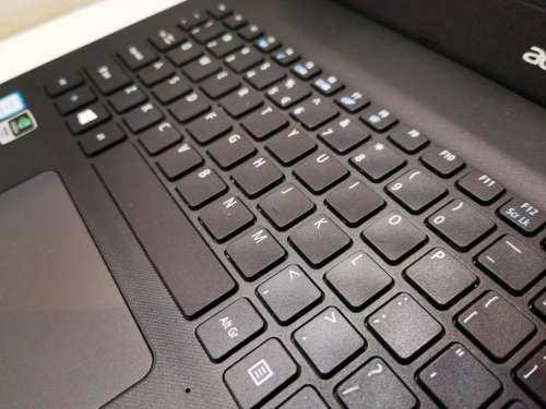 FAST*BEAST SPECS*LATEST TECH*ACER TRAVELMATE P258-M*i7-6500U*256GB SSD*8GB RAM*NVIDIA GEFORCE*