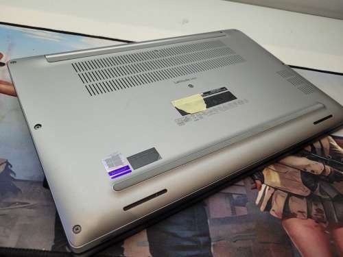 ABSOLUTE WOW!*DELL LATITUDE 7400 2IN1*TOUCHSCREEN*i7-8665U*16GB RAM*256GB SSD*FHD*BACKLIT