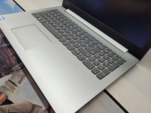 LATE ENTRY!*STUNNING 8th GEN*LENOVO ideapad 330*N4000*8GB DDR4*500GB*UHD 600 GRAPHICS*