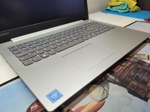 LATE ENTRY!*STUNNING 8th GEN*LENOVO ideapad 330*N4000*8GB DDR4*500GB*UHD 600 GRAPHICS*
