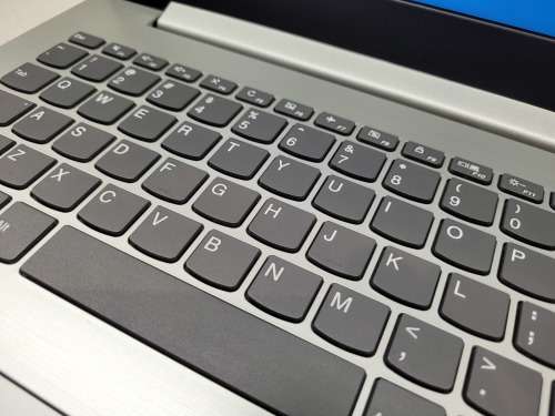 LATE ENTRY!*STUNNING 8th GEN*LENOVO ideapad 330*N4000*8GB DDR4*500GB*UHD 600 GRAPHICS*