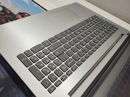 LATE ENTRY!*STUNNING 8th GEN*LENOVO ideapad 330*N4000*8GB DDR4*500GB*UHD 600 GRAPHICS*
