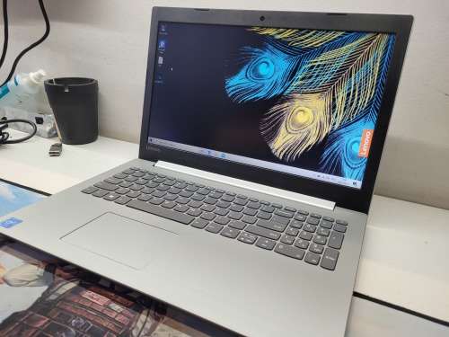 LATE ENTRY!*STUNNING 8th GEN*LENOVO ideapad 330*N4000*8GB DDR4*500GB*UHD 600 GRAPHICS*