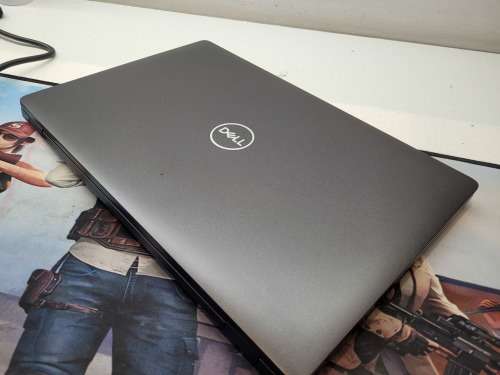 VERY FAST*MINT*8TH GEN QUAD CORE*DELL LATITUDE 5500*i7-8665U*16GB*UHD 620*256GB SSD*FULL HD*