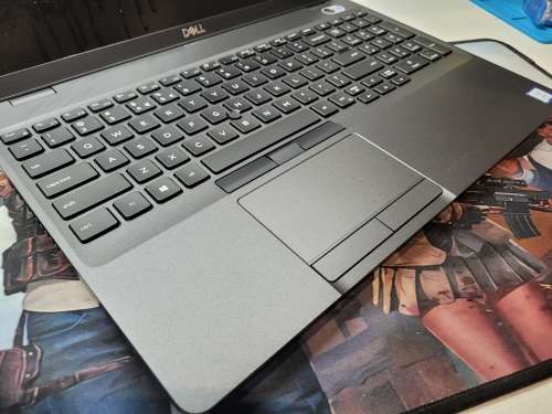 VERY FAST*MINT*8TH GEN QUAD CORE*DELL LATITUDE 5500*i7-8665U*16GB*UHD 620*256GB SSD*FULL HD*