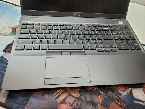 VERY FAST*MINT*8TH GEN QUAD CORE*DELL LATITUDE 5500*i7-8665U*16GB*UHD 620*256GB SSD*FULL HD*