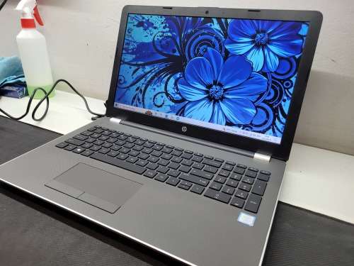VERY FAST!*HIGH SPEC!*LATEST MODEL*HP 250 G6*7TH GEN i5-I5-7200u*8GB DDR4*240GB SSD*