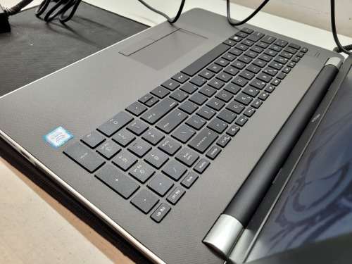 VERY FAST!*HIGH SPEC!*LATEST MODEL*HP 250 G6*7TH GEN i5-I5-7200u*8GB DDR4*240GB SSD*