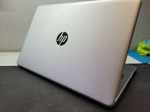 VERY FAST!*HIGH SPEC!*LATEST MODEL*HP 250 G6*7TH GEN i5-I5-7200u*8GB DDR4*240GB SSD*