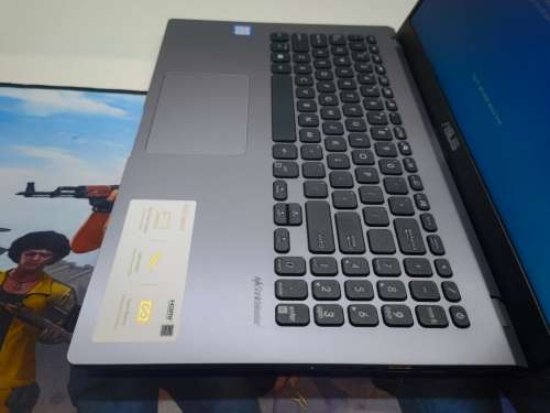 Beast specs!*FAST!*AS NEW!*ASUS VIVOBOOK X509FA*i7-8565U*20GB DDR4*512GB SSD*500GB HDD*WARRANTY