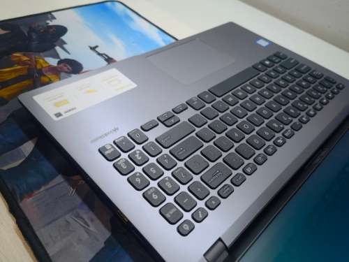 Beast specs!*FAST!*AS NEW!*ASUS VIVOBOOK X509FA*i7-8565U*20GB DDR4*512GB SSD*500GB HDD*WARRANTY