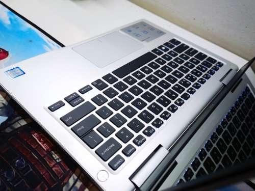 Amazing!*AS NEW!*VERY FAST!*DELL INSPIRON 7380*8TH GEN i7*i7-8565U*8GB*256GB SSD*FHD*