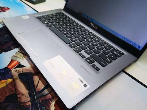 STUNNING!*ASUS X415FA*i3-10110U*10TH GEN*8GB DDR4*1000GB HDD*UHD GRAPHICS