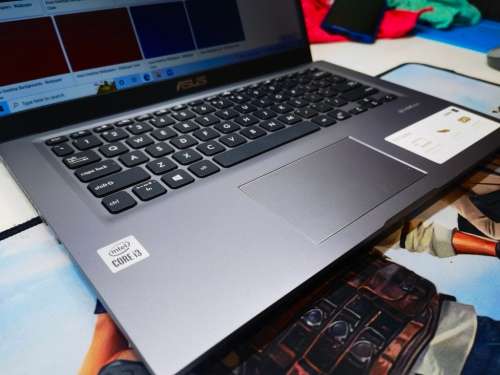 STUNNING!*ASUS X415FA*i3-10110U*10TH GEN*8GB DDR4*1000GB HDD*UHD GRAPHICS