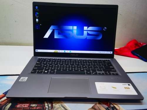 STUNNING!*ASUS X415FA*i3-10110U*10TH GEN*8GB DDR4*1000GB HDD*UHD GRAPHICS