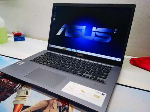 STUNNING!*ASUS X415FA*i3-10110U*10TH GEN*8GB DDR4*1000GB HDD*UHD GRAPHICS