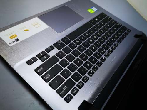 NVIDIA GRAPHICS**ASUS VIVOBOOK X407UF*i3-7020u*8GB DDR4*1000GB HDD*NVIDIA MX130*
