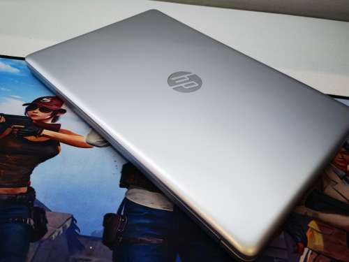 VERY FAST!*STUNNING!*HP NOTEBOOK 15*i5-8250U*8GB DDR4*240GB SSD*HD*