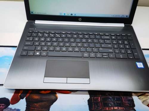 VERY FAST!*STUNNING!*HP NOTEBOOK 15*i5-8250U*8GB DDR4*240GB SSD*HD*