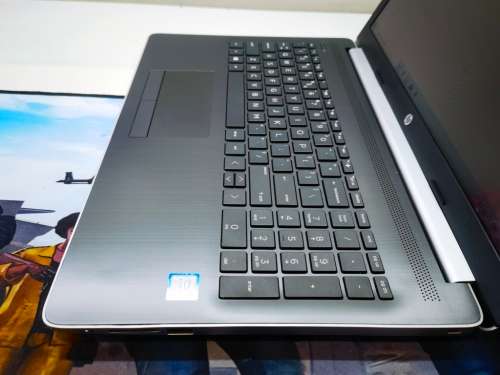 VERY FAST!*STUNNING!*HP NOTEBOOK 15*i5-8250U*8GB DDR4*240GB SSD*HD*