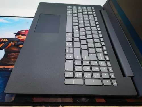 FAST!*HIGH SPEC!*QUAD CORE 8th Gen i5*LENOVO 130*i5-8250U*12GB DDR4*480GB SSD*UHD620*