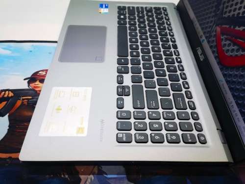 11TH GEN BEAST*VERY FAST!*ASUS VIVOBOOK X515P*i7-1165G7*8GB DDR4*512GB SSD*HD*G7 GRAPHICS