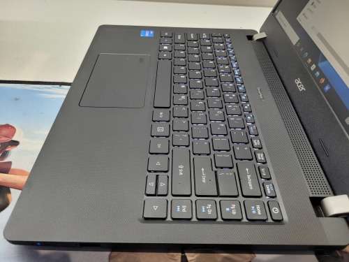 11th GEN BEAST!*FAST!*ACER TRAVELMATE P214*i5-1135G7*8GB DDR4*256GB NVME SSD*FHD*4G LTE