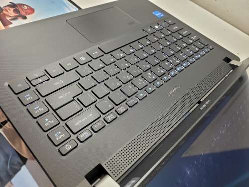 11th GEN BEAST!*FAST!*ACER TRAVELMATE P214*i5-1135G7*8GB DDR4*256GB NVME SSD*FHD*4G LTE