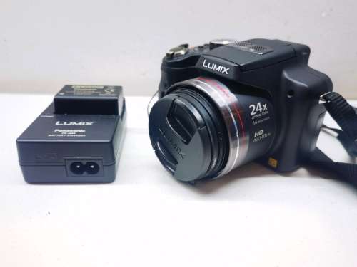 EXCELLENT!*PANASONIC LUMIX  DMC-FZ45*14.MP*24XZOOM*4XDIGITAL*VIDEOS RECORDING*
