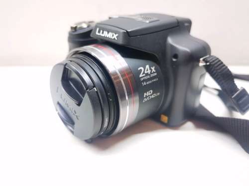 EXCELLENT!*PANASONIC LUMIX  DMC-FZ45*14.MP*24XZOOM*4XDIGITAL*VIDEOS RECORDING*