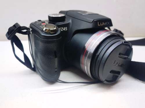EXCELLENT!*PANASONIC LUMIX  DMC-FZ45*14.MP*24XZOOM*4XDIGITAL*VIDEOS RECORDING*