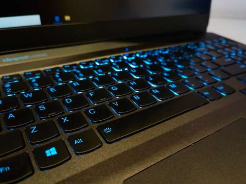 GAMING BEAST!*LENOVO IDEAPAD GAMING 3*i5-10300H*32GB DDR4*1000GB SSD*NVIDIA GTX1650*FHD*