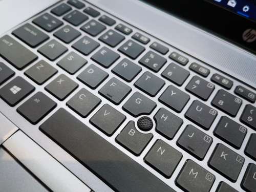 VERY FAST!**BEAST SPECS!**HP PROBOOK 750 G2*i5-5200u*8GB DDR4*180GB SSD*FULL HD*