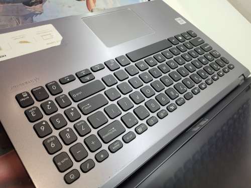 VERY HIGH SPEC!*10TH GEN!*ASUS VIVOBOOK P1511CJA*i5-1035G1*16GB DDR4*256GB SSD*FHD