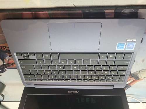OFFICE/SCHOOL*ASUS E203N*CPU N3350*4GB RAM*64GB SSD*HD