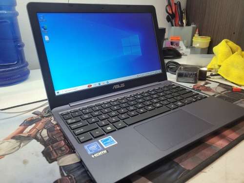 OFFICE/SCHOOL*ASUS E203N*CPU N3350*4GB RAM*64GB SSD*HD
